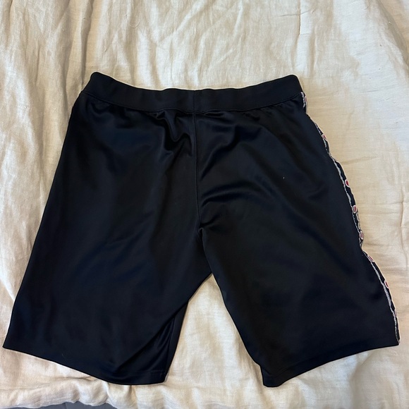 Champion Casual Shorts - Picture 2 of 3